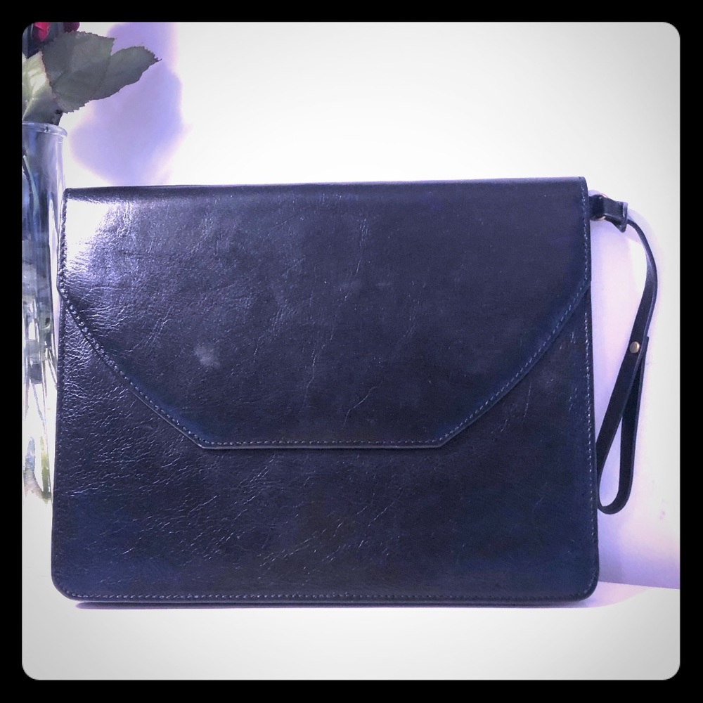 Brookstone Black Leather Envelope Tablet c…